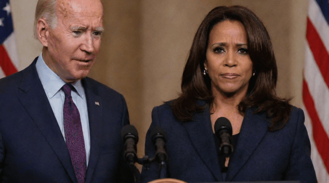 “Voters Confident Kamala Harris Can Beat Trump Because She Lies Less Than Biden, New Poll Shows”