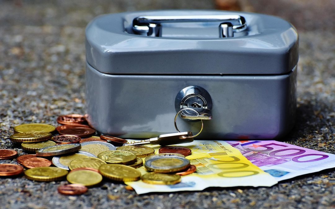 Traveling With Large Sums of Cash: Civil Forfeiture Warnings